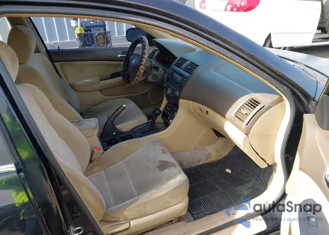 2003 Honda Accord 2.4 Lx z USA, uszkodzony, nr VIN 1HGCM56343A061951